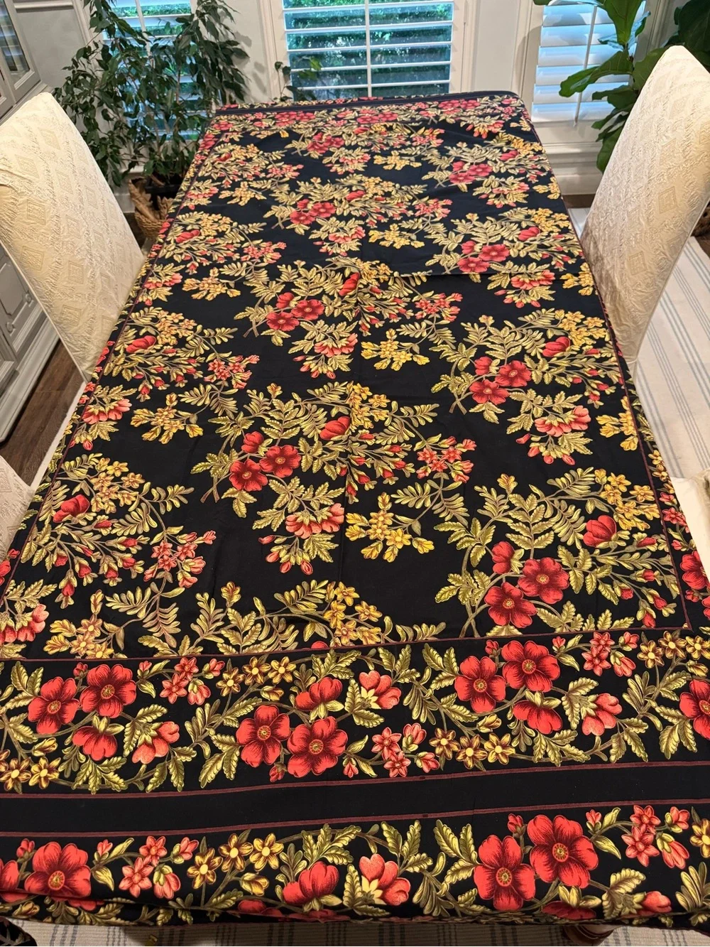 April Cornell French Country Tablecloth Black Red Floral Border Cotton 68x105
